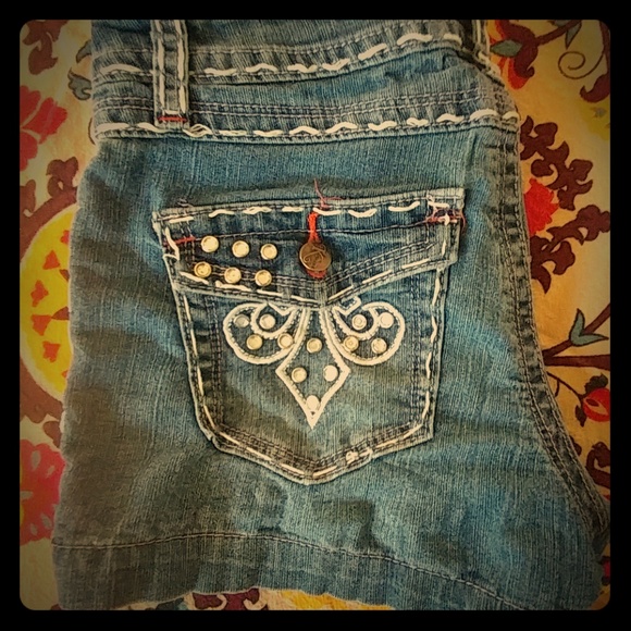 Kaba shorts - Picture 1 of 3